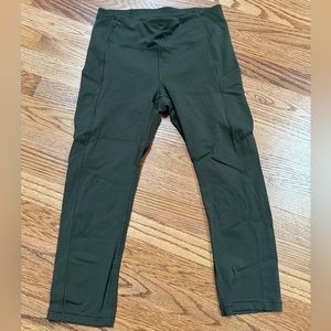 Lululemon crop tights, Size 6
